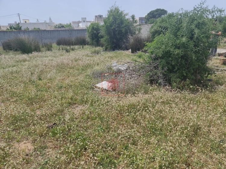 Terrain de 404m² Clôturé pour Villa R2 à Sidi Salah