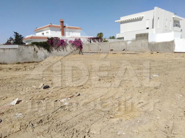 Terrain de 660m² Soukra-chotrana3