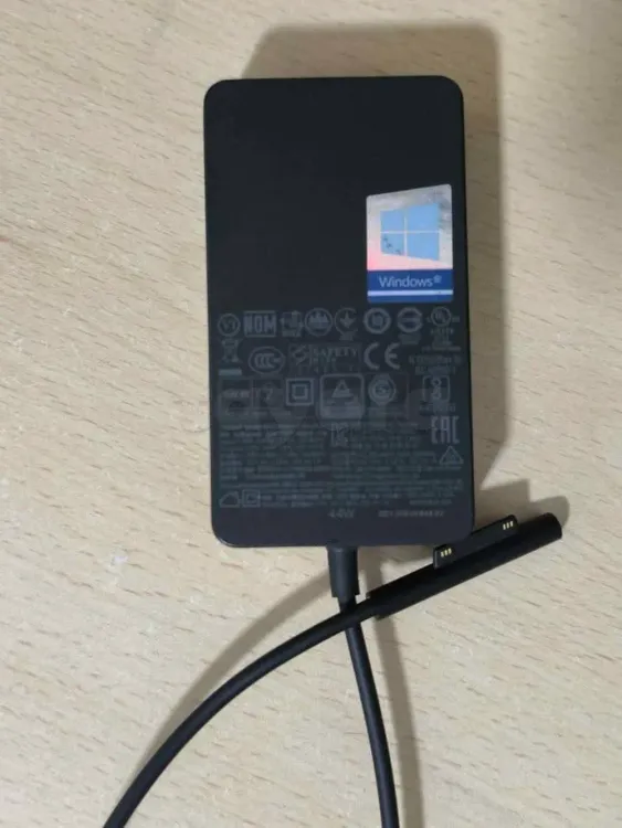Chargeur pour tablette et pc Microsoft Surface