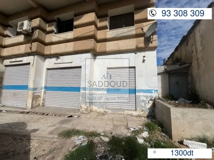 محل تجاري للكراء طريق تونس متجه الي طريق تنيور  بين رابطة الحزامية