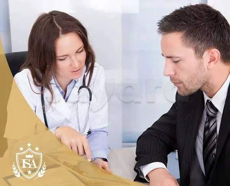 Une Déléguée médical motorisé et un commercial motorisé