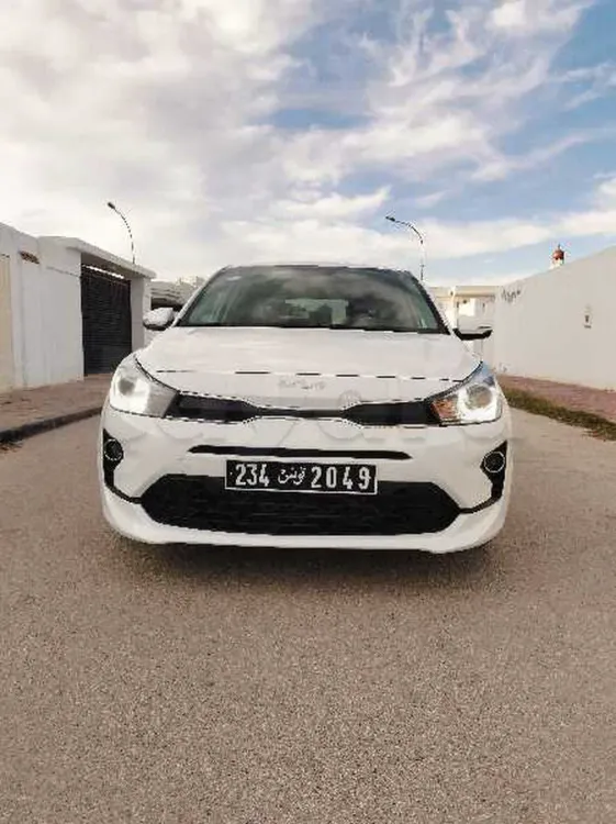 kia Rio Boite Auto premier main