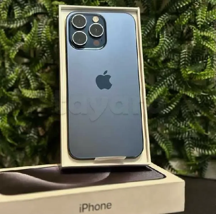 15 pro max 512G occasion état neuf