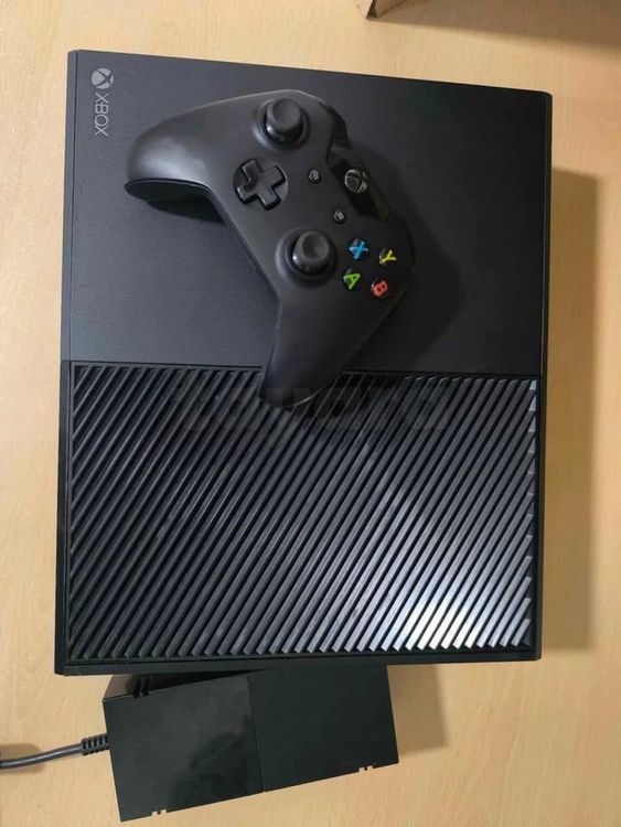 XBOX One 1TO comme neuve