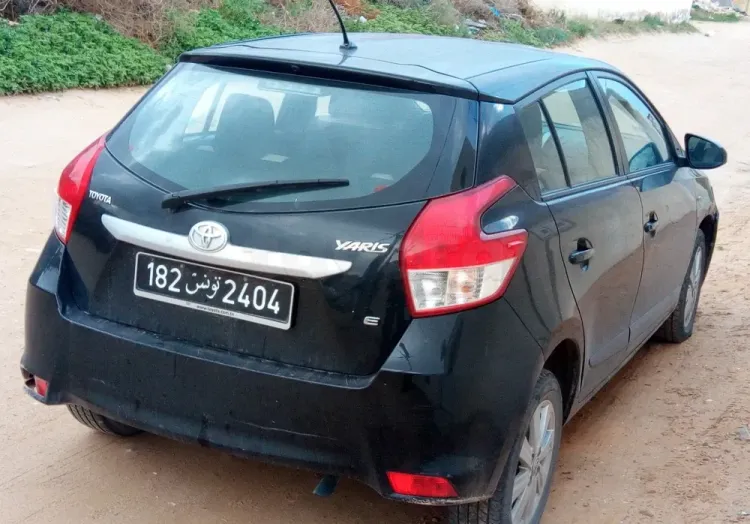 Toyota Yaris modele Hatchback année 2015