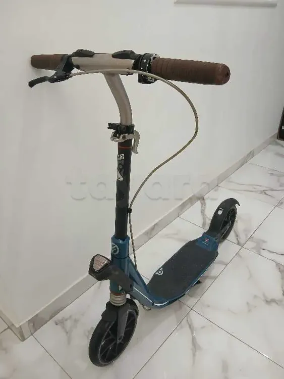 trottinette importé état comme neuf