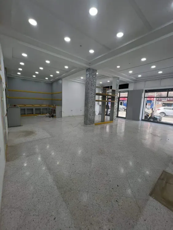 Centre ville à louer local com. 180 m²