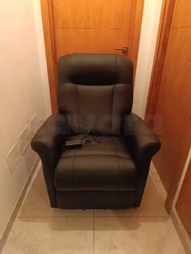 fauteuil électrique relaxant releveur assistant personnes à mobilité réduite à vendre Gsm 22 911 664