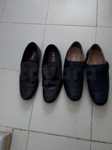 2 paires de chaussures