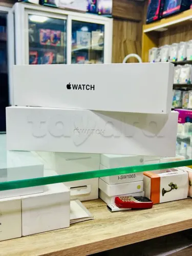 APPLE WATCH SÉRIE 7 45mm Bonne Occasion comme cachete