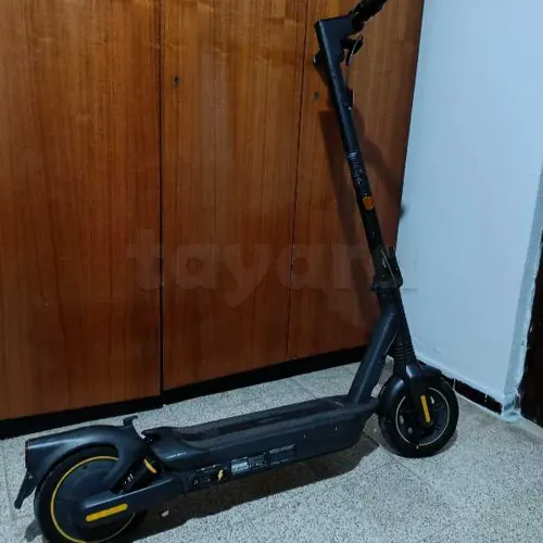 Trottinette électrique segway ninebot max g2