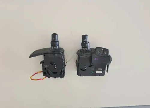 commodo essuie glace/ phare Renault clio 3