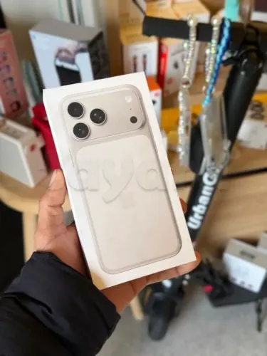 17 Pro max 256g 
Cachète avec garantie