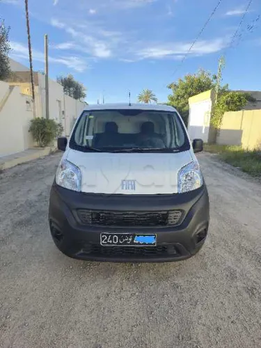 Fiat fiorino neuf 1 er main  modele 11/2023 seulment 90000 km reel peinture origine usage personel non commercial 5 cv gazoil tt options climatiseur en marche abs fermiture central avec vitres 2 airbag 2 vitres electric double clef numero 📱 55553563