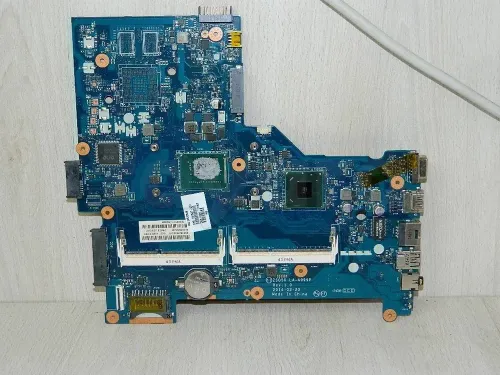 Cartes mères à vendre