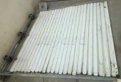 Porte coulisse et porte rideau