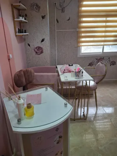 Local Onglerie et Esthétique Menzah