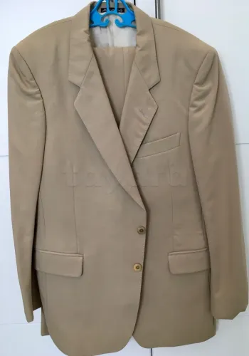 costume 80 DT . 4 différents . T44/46 La marsa 22510860 80DT