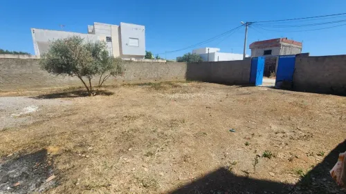 Terrain de 300m à Mornaguia clôturé et avec compteurs Steg Gaz Soned et Sondage