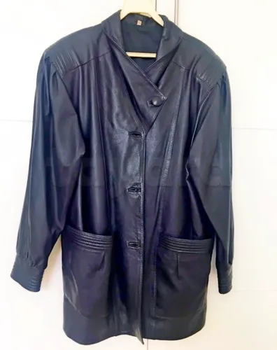 veste femme CUIR VERITABLE NEUVE IMPORTEE. T44/46 femme .90 DT . LA marsa 22510860