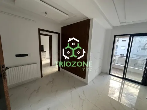 A louer S1 haut standi_ng à cité wahat