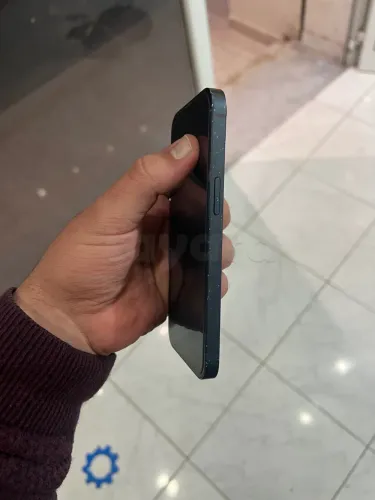 📱 iPhone 13 – Très bon état – Batterie neuve 100 %