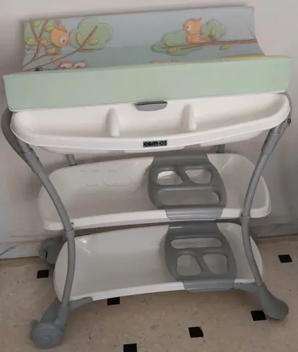 Cam il mondo del bombino table a ranger et bain