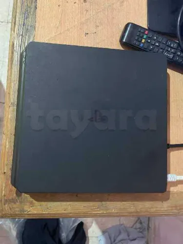 PS4
2 MANETTE
CD FC25