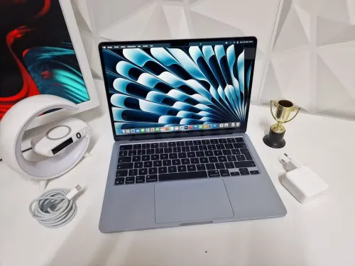 💙 MacBook Air 2024 Officiel 😍 M4 😍 Bleu ciel 😍 16 Go RAM 😍 Touch ID 😍 13,6 Pouces Retina 😍 256 Go SSD 😍 3990 DT 💙