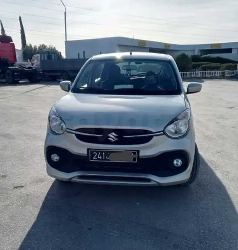 Suzuki celerio 4 cv essence modèle janvier 2024 état neuf 15.000km seulement encore sous garantie