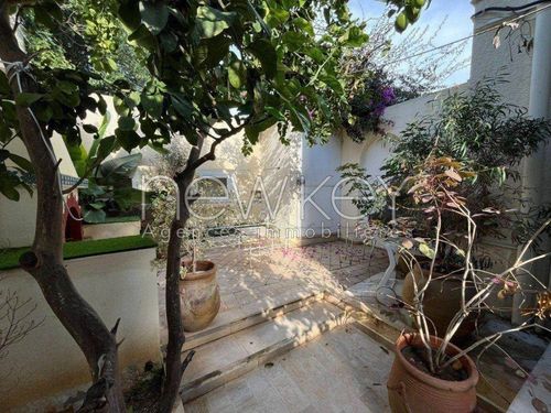 A louer un rez-de-chaussée en s3 meublé à La Marsa