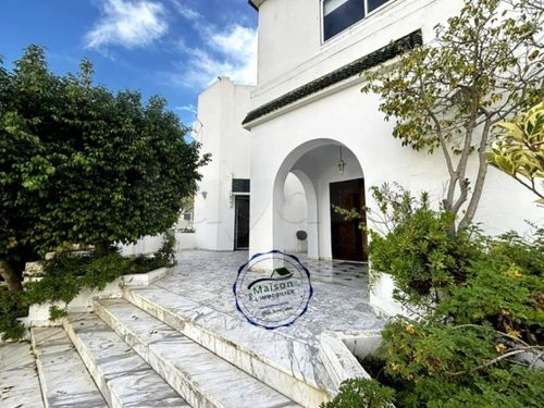 A louer Villa usage bureautique 20 Bureaux Lac 1