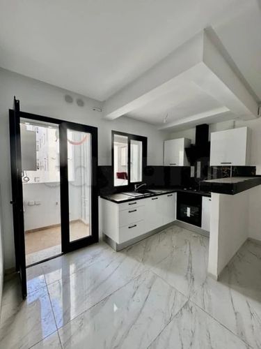 🌸 À VENDRE – Appartement S+1 | Jamais Habité 🌸
📍 Cité Wahat