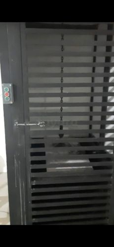 A vendre monte charge électrique