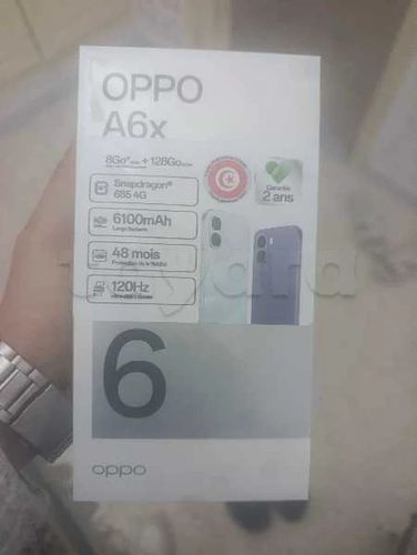A vendre OPPO A6X+ SMARTWATCH cachetée