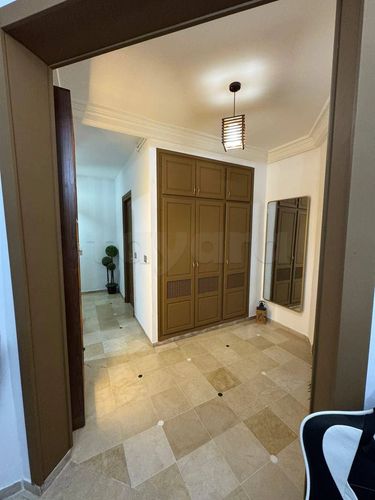 a vendre un appartement S2 avec place parking a la المدينة الجديدة