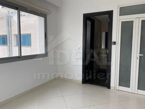 AL bureau 9p au lac1