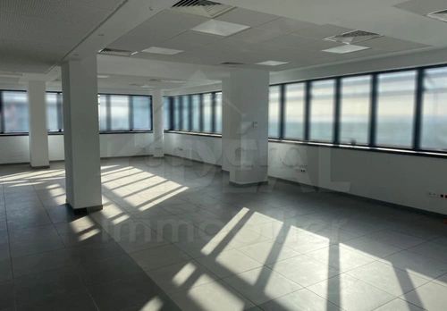 AL Espace bureautique de 984m² au Lac3