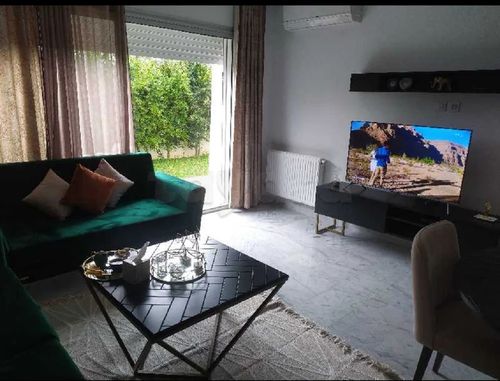 Appartement S1 meublé + jardin à chotrana 1