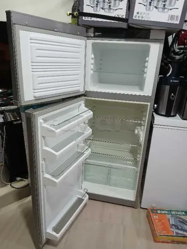 réfrigérateur LIEBHERR 240 Litres importé