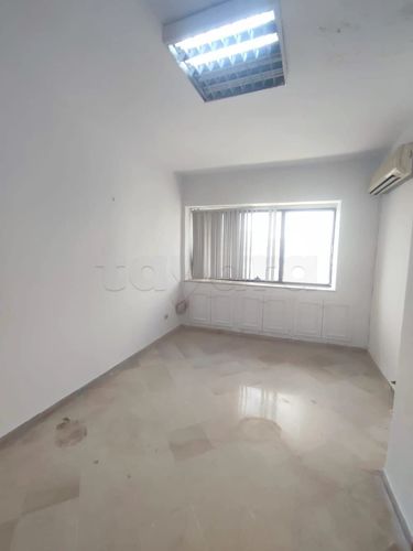 BUREAU H+3 A MONTPLAISIR