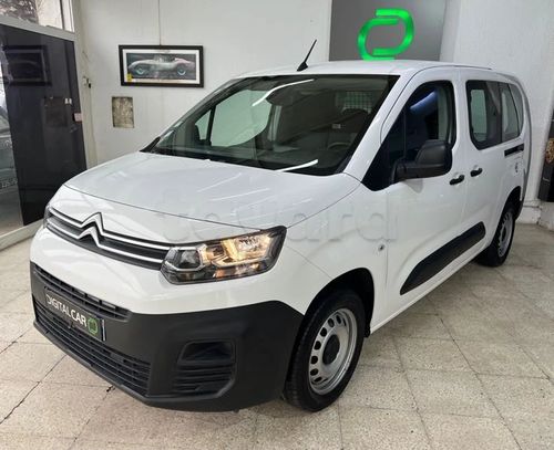 🚘 Citroën Berlingo K9 🚘
📲Tel : 21 36 36 36
