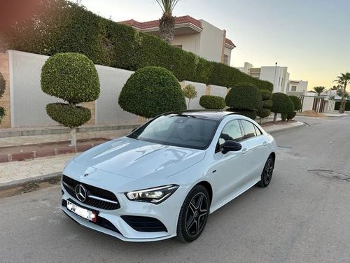 Cla 250e neuf amg pack night faible kilométrage numero 22 559 557