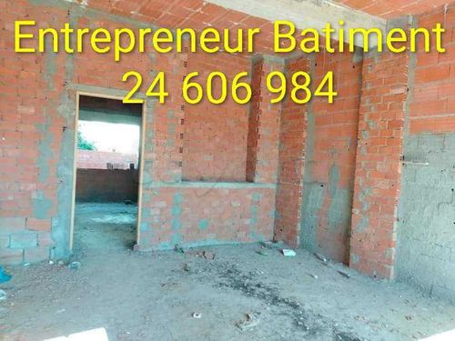 entrepreneur de batiment24606984