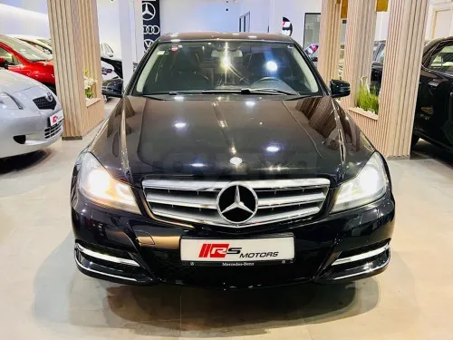 MERCEDES BENZ C180 Restyle 2013/07 BVA Bien Entretenu