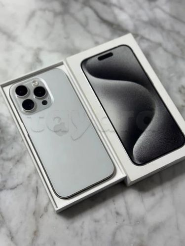 iphone 15 Pro blanc 128 Giga état Neuf