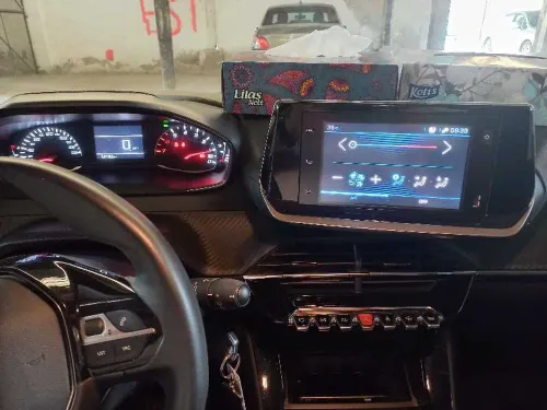 A vendre 208 active pack