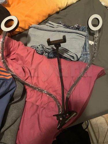 Lumières LED avec support téléphone intégré