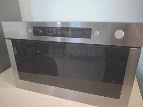 Micro-Onde Encastrable  ( whirlpool) + Hotte ( Focus)