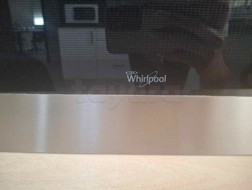 Micro-Onde Encastrable ( whirlpool) + Hotte ( Focus)